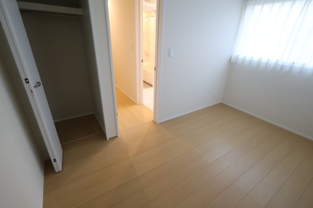 《仲介手数料無料》南区辻４丁目15-15新築一戸建てハートフルタウンの洋室|撮影日 2025年11月15日 15:30 晴れ