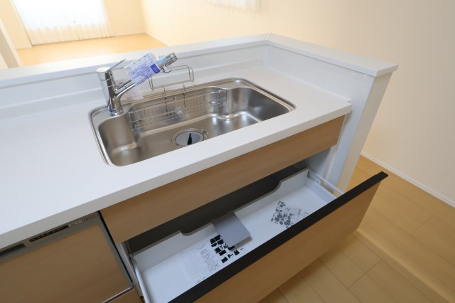 《仲介手数料無料》南区辻４丁目15-15新築一戸建てハートフルタウンのキッチン|撮影日 2025年11月15日 15:30 晴れ