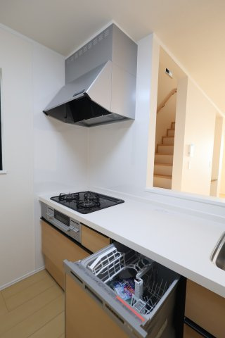 《仲介手数料無料》南区辻４丁目15-15新築一戸建てハートフルタウンのキッチン|撮影日 2025年11月15日 15:30 晴れ