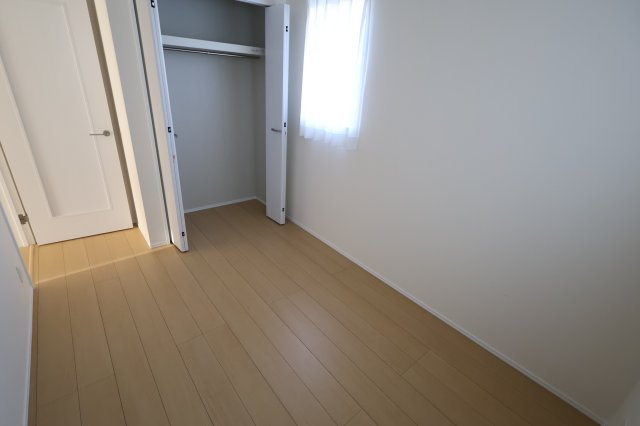 《仲介手数料無料》南区辻４丁目15-15新築一戸建てハートフルタウンの洋室|撮影日 2025年11月15日 15:30 晴れ