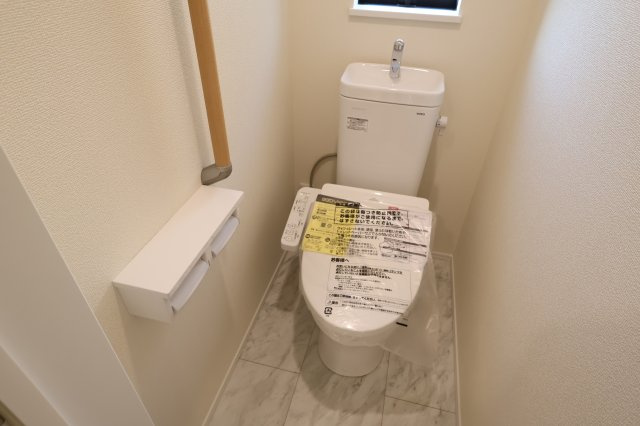 《仲介手数料無料》南区辻４丁目15-15新築一戸建てハートフルタウンのトイレ|撮影日 2025年11月15日 15:30 晴れ