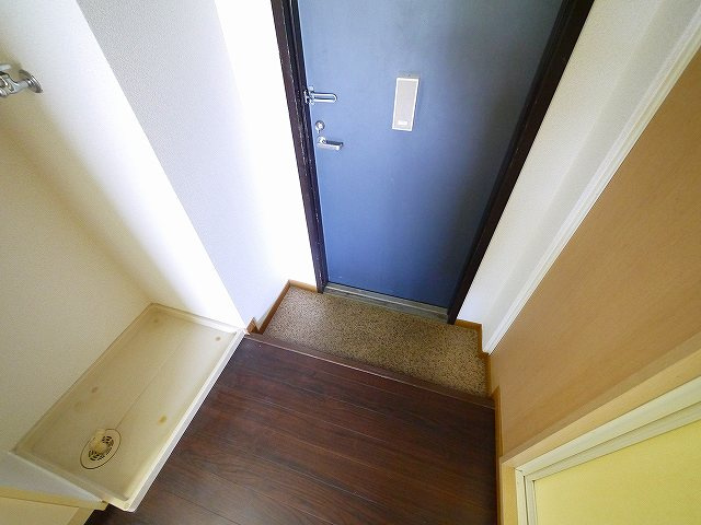 ディアーレコトブキA棟の玄関|ゆったりとした玄関です