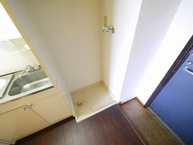 ディアーレコトブキA棟の設備|嬉しい室内洗濯機置き場がございます。