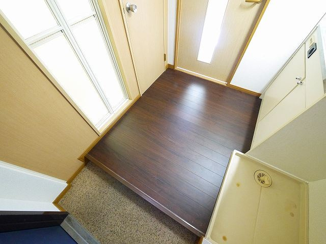 ディアーレコトブキA棟の玄関|落ち着いた玄関です