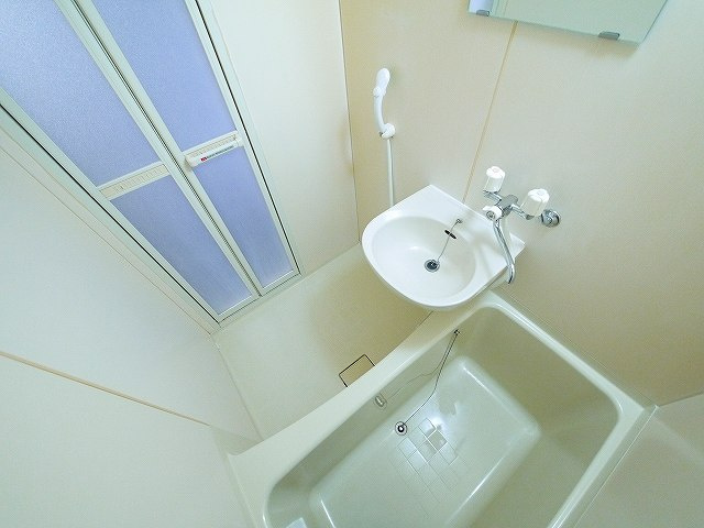 ディアーレコトブキA棟の浴室|ゆったり過ごせるお風呂です