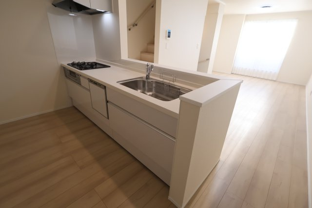 【キッチン】 | 《仲介手数料無料》南区辻４丁目15-15(B号棟)新築一戸建てハートフルタウン | 撮影日 2025年11月15日 15:30 晴れ