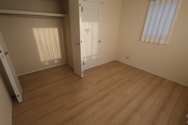 【洋室】 | 《仲介手数料無料》南区辻４丁目15-15(B号棟)新築一戸建てハートフルタウン | 撮影日 2025年11月15日 15:30 晴れ