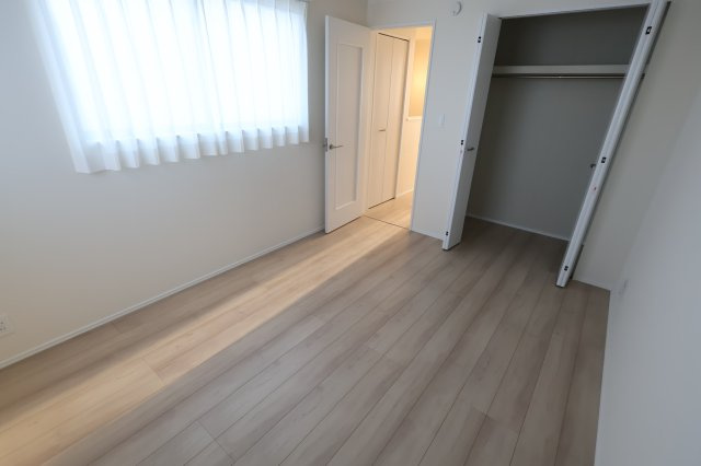 【洋室】 | 《仲介手数料無料》南区辻４丁目15-15(B号棟)新築一戸建てハートフルタウン | 撮影日 2025年11月15日 15:30 晴れ