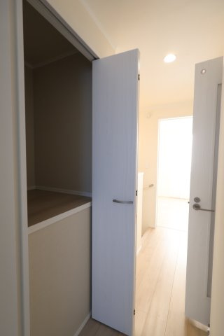 《仲介手数料無料》南区辻４丁目15-15(B号棟)新築一戸建てハートフルタウンの収納|撮影日 2025年11月15日 15:30 晴れ