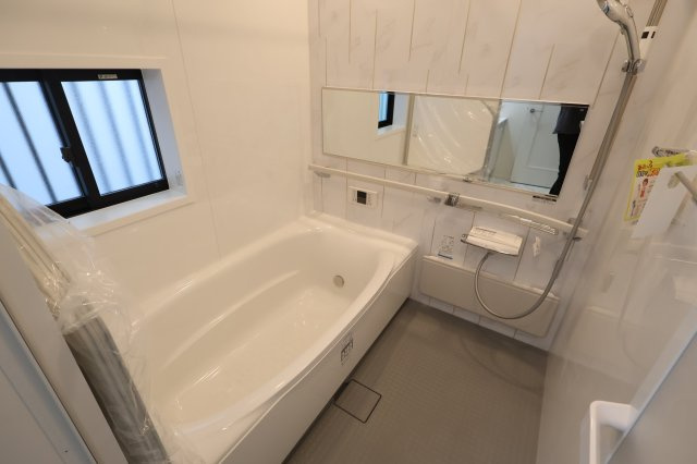 【浴室】 | 《仲介手数料無料》南区辻４丁目15-15(B号棟)新築一戸建てハートフルタウン | 撮影日 2025年11月15日 15:30 晴れ