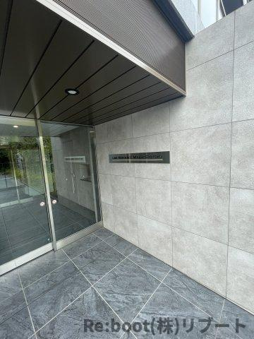 LIME RESIDENCE MINAMI GYOTOKUのエントランス
