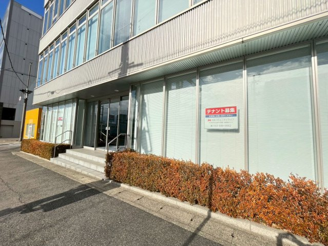 GA豊田ビルのエントランス