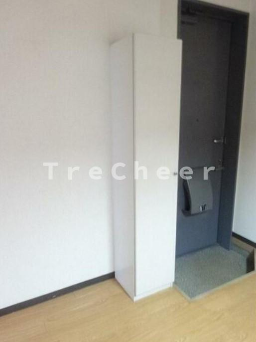 カーサデロサ(旧レジデンス田中)の玄関