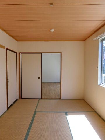 アーバン錦町の和室