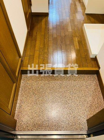 THE RESIDENCE DAIKANCHOの玄関