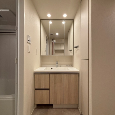 【洗面所】 | パークアクシス新宿百人町 | ※写真は同タイプ住戸です。