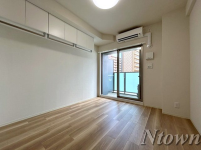 【居間・リビング】 | プレサンス名古屋ルクソリア | こちらの居間で趣味の時間をお楽しみください