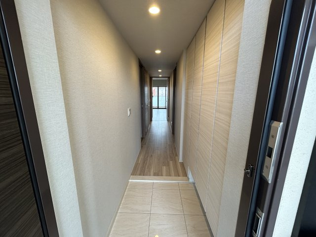 グランディレジデンス和歌山三木町の玄関