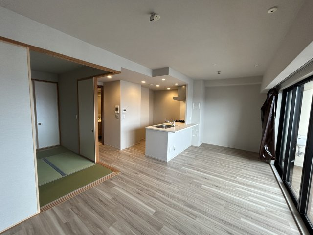 グランディレジデンス和歌山三木町の居間・リビング