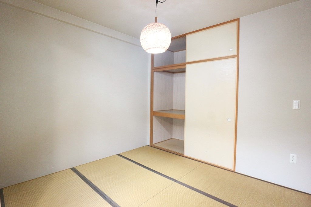 メゾンドール瓢箪山の和室