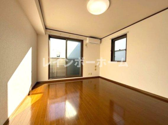 アムール Purの居間・リビング