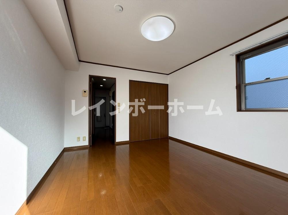 アムール Purの寝室