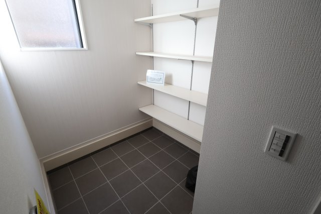 《仲介手数料無料》緑区大字三室7141-1(1号棟)新築一戸建てエルデの玄関