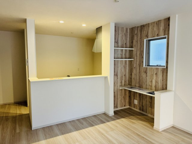 八王子市　緑町　新築一戸建て　６期の内装|～リビングには、リモートワークやお子様のスタディスペースに大活躍のカウンター付き～