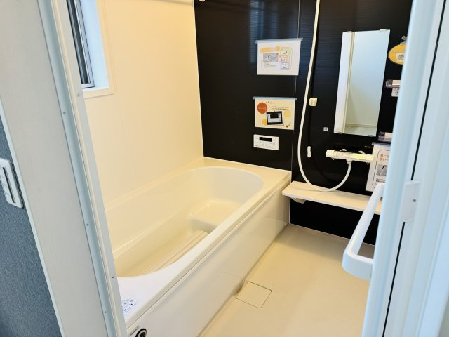 八王子市　緑町　新築一戸建て　６期の浴室|～のびのびくつろげるバスルーム　１日の締めくくりに癒やしのバスタイムを～