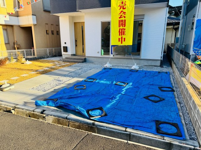 八王子市　緑町　新築一戸建て　６期の駐車場|～並列2台駐車可能カースペース～