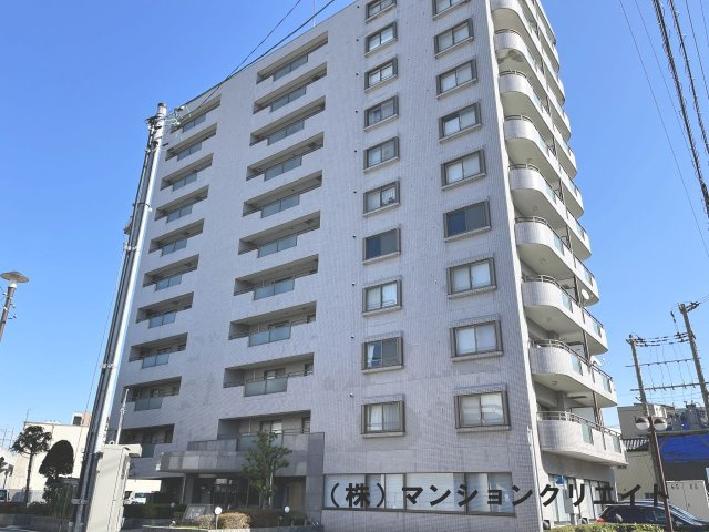 ファミール大手町の外観