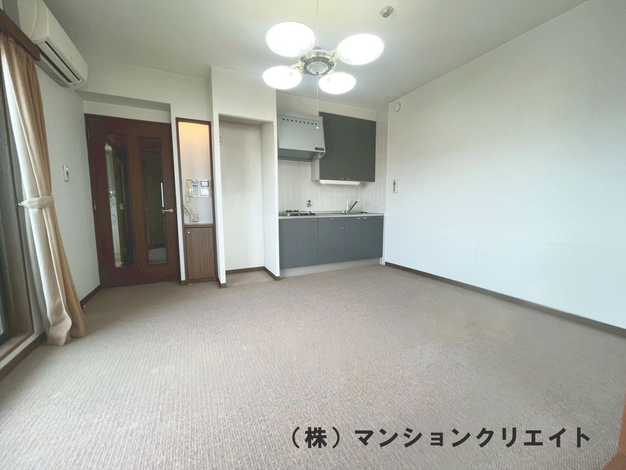 ファミール大手町の居間・リビング|LDK9.1帖