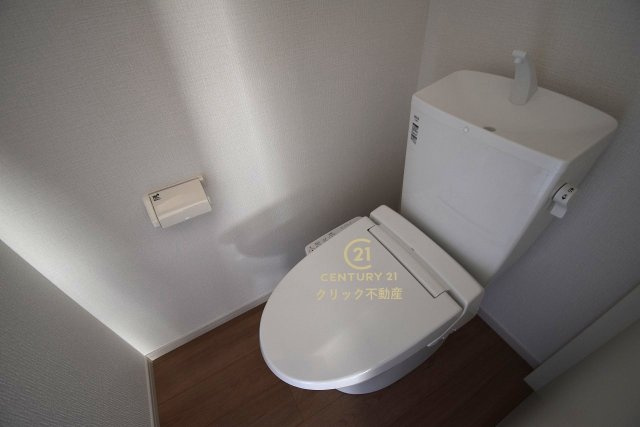 ケイアイフィット　日立市桜川町　2期 　限定1棟！のトイレ|１階と２階、２ヶ所に清潔なトイレ。
毎日使う空間と機能だから、いつまでも清潔なスペースであってほしいのがトイレです。