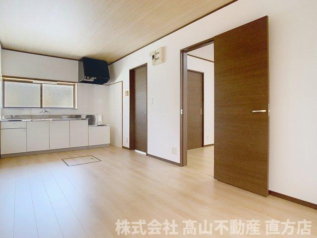 山部戸建ての居間・リビング