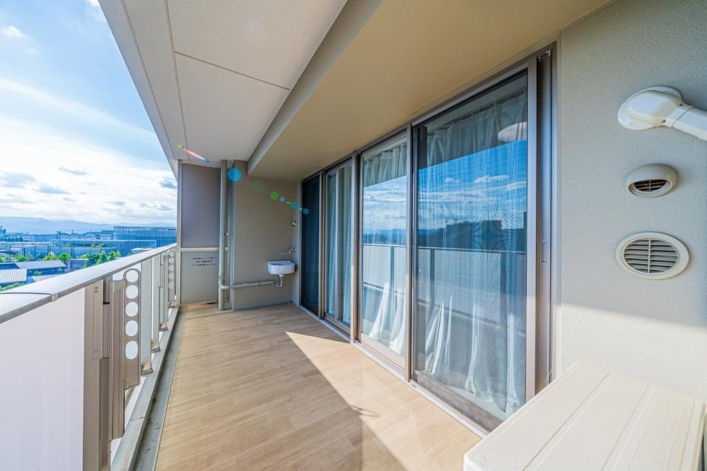 昭島市代官山２丁目の中古マンションのバルコニー