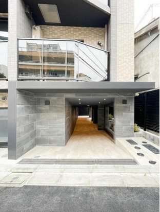 【エントランス】