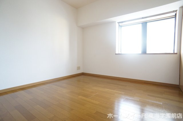 グリーンコート南熊本の洋室