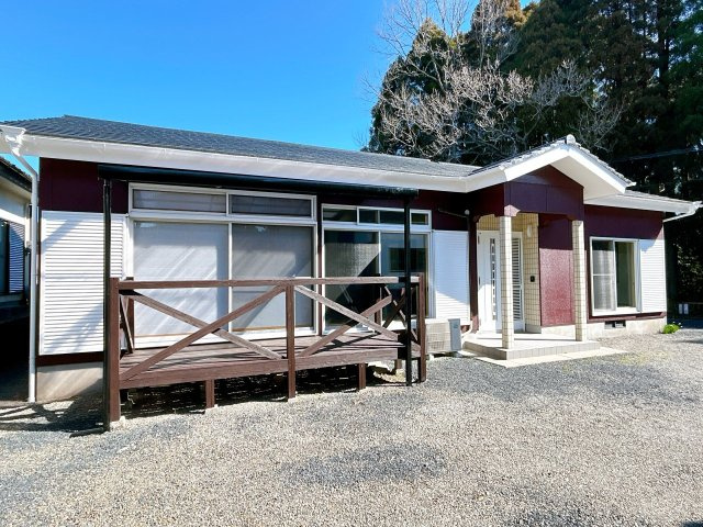 曽於市末吉町南之郷の中古一戸建の外観