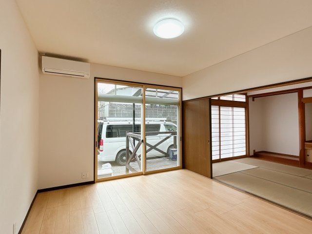 曽於市末吉町南之郷の中古一戸建の居間・リビング