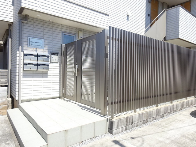 Ｇｒａｎｄ　Ｍａｉｓｏｎ　Ｔ．Ｉ．のエントランス