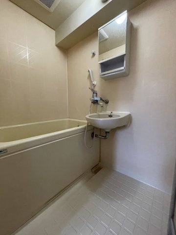 プティセジュールの浴室|ゆったり過ごせるお風呂です