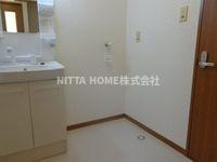 東野マンションのその他|洗面所です＊