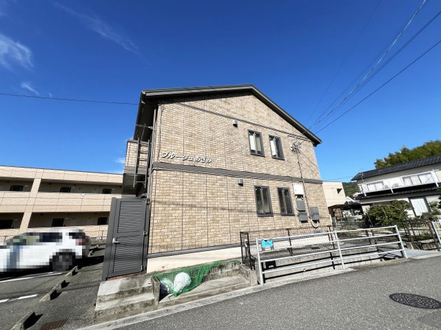 ブルージュあざみの外観