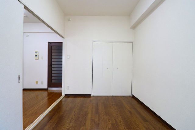 【寝室】 | グランピア中央