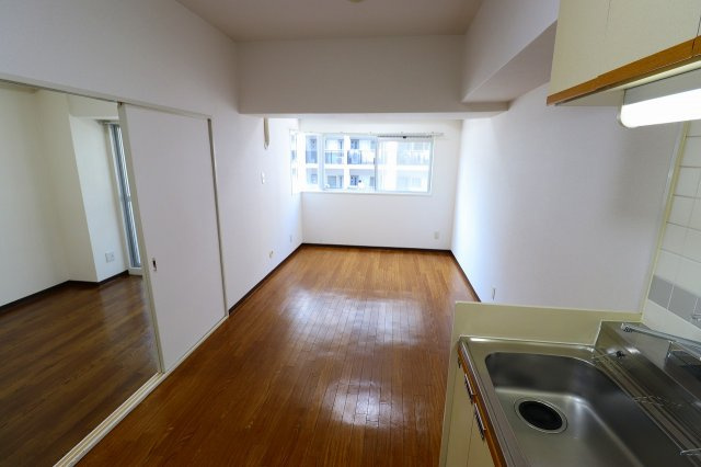 【居間・リビング】 | グランピア中央