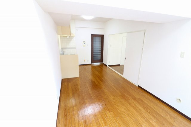 【居間・リビング】 | グランピア中央