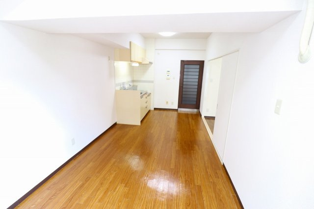 【居間・リビング】 | グランピア中央