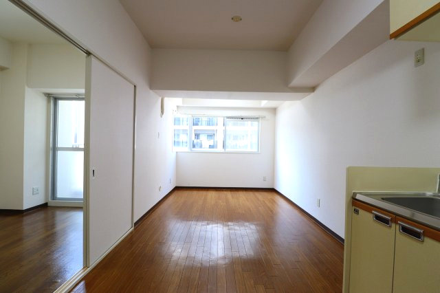 【居間・リビング】 | グランピア中央