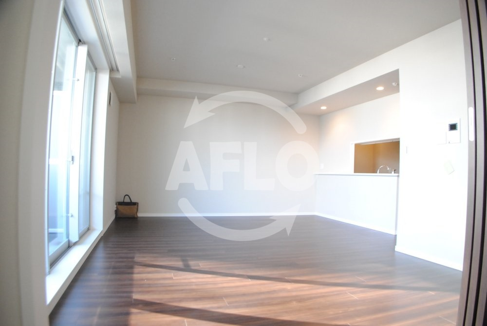 ジオグランデ梅田　扇町小学校区の居間・リビング|ジオグランデ梅田　リビング