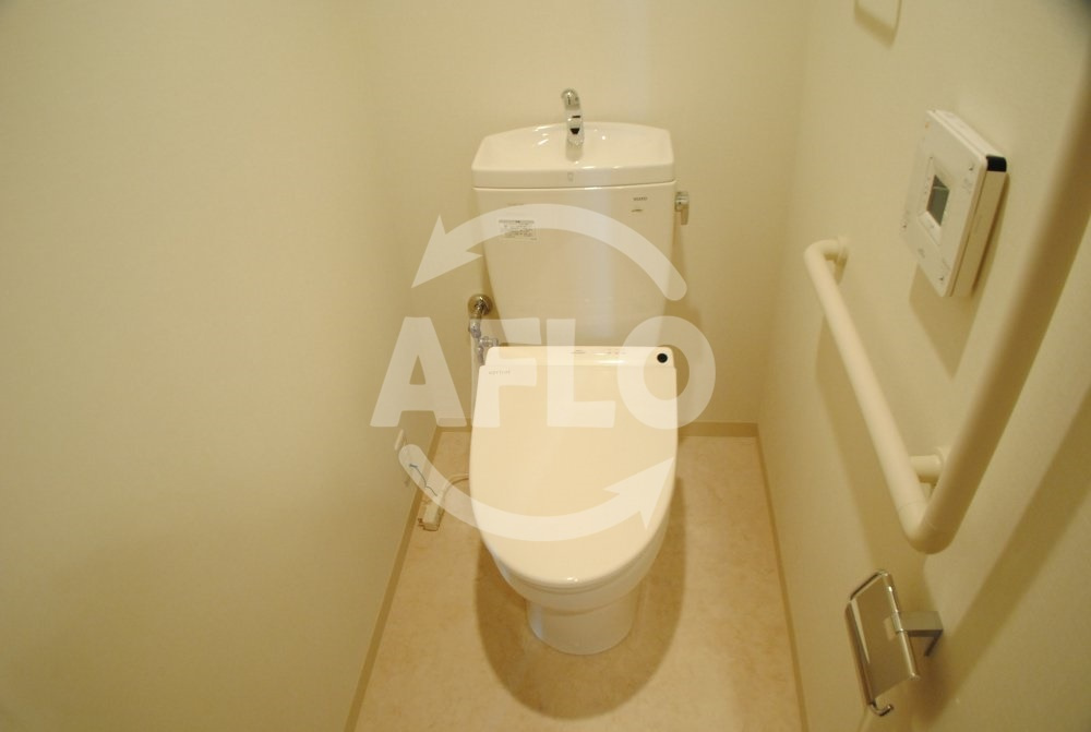 ジオグランデ梅田　扇町小学校区のトイレ|ジオグランデ梅田　温水洗浄便座